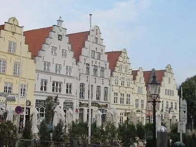 Haus Im Park Hebbel Stuben Mit Gr, Wohnkueche Tv Apartment