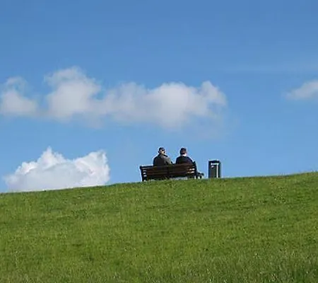 Haus Im Park Hebbel Stuben Mit Gr, Wohnkueche Tv Wesselburen